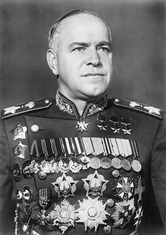 1 декабря – 127 лет со дня рождения Г.К.Жукова
