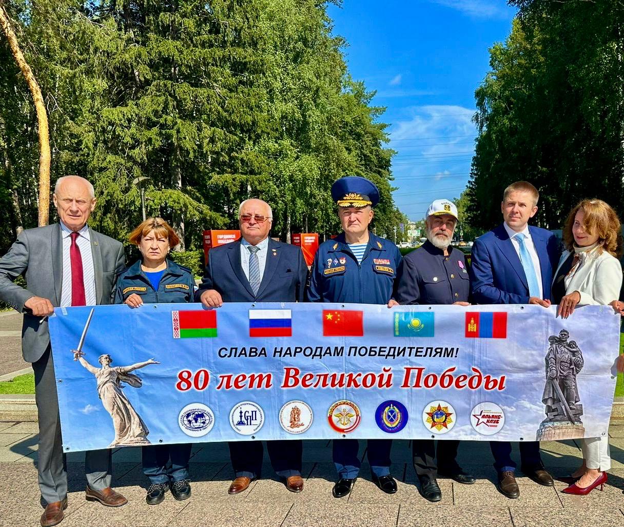 От моря до моря