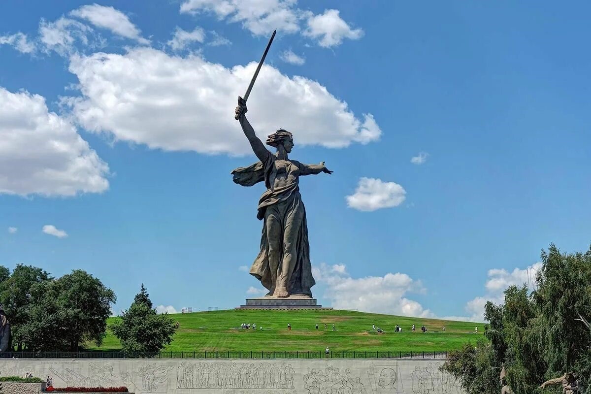 2 ФЕВРАЛЯ ДЕНЬ ВОИНСКОЙ СЛАВЫ РОССИИ — ПОБЕДА В СТАЛИНГРАДСКОЙ БИТВЕ (1943 Г.)